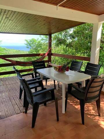 Gîte pour 6 personnes, avec piscine ainsi que vue et jardin dans Bellefontaine (Martinique)