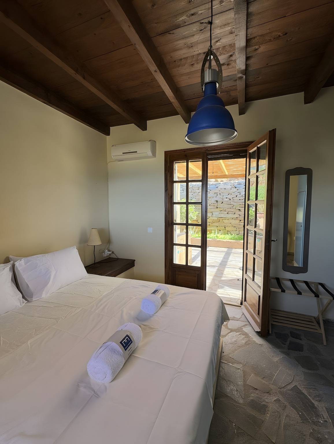 Maison de vacances 'Kea's Sunset Stone Retreat' avec vue sur la mer, Wi-Fi et climatisation in Kea