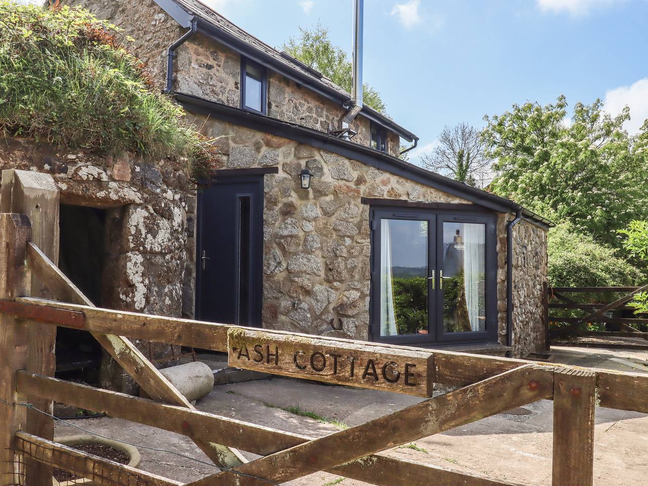 Ash Cottage in Chagford, Dartmoor National Park