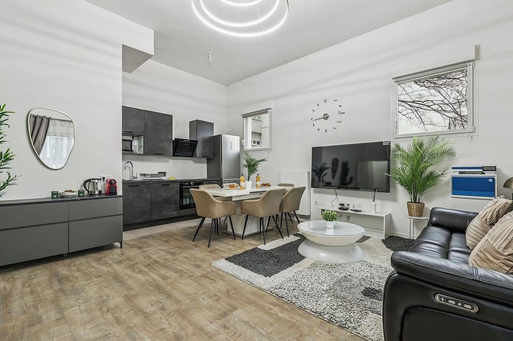 Entire apartment, 3-bedroom apartment in welcoming Bobigny with Wifi in Bobigny, Seine-Saint-Denis