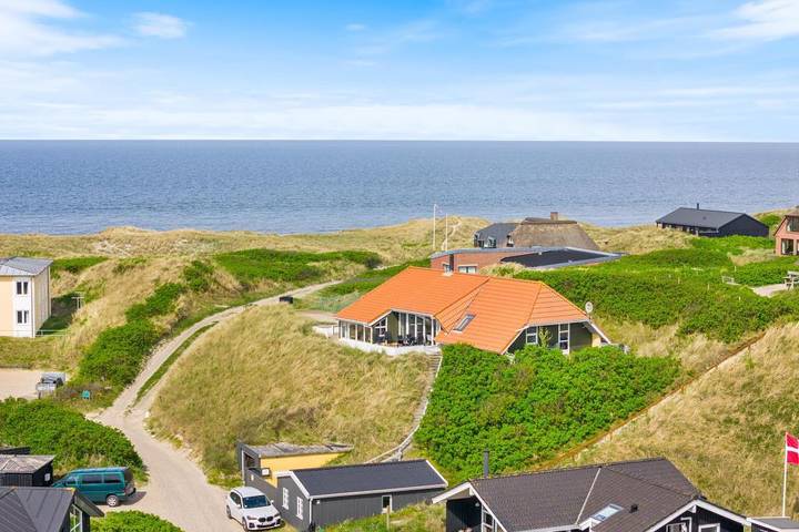 Villa für 6 Personen, mit Balkon/Terrasse und Whirlpool sowie Sauna und Ausblick
