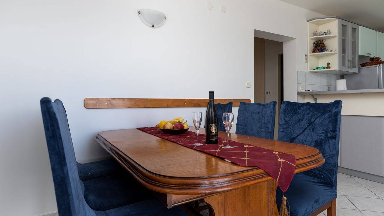 Cały apartament wypoczynkowy, Apartament wakacyjny dla 6 osób in Mimice, Żupania splicko-dalmatyńska