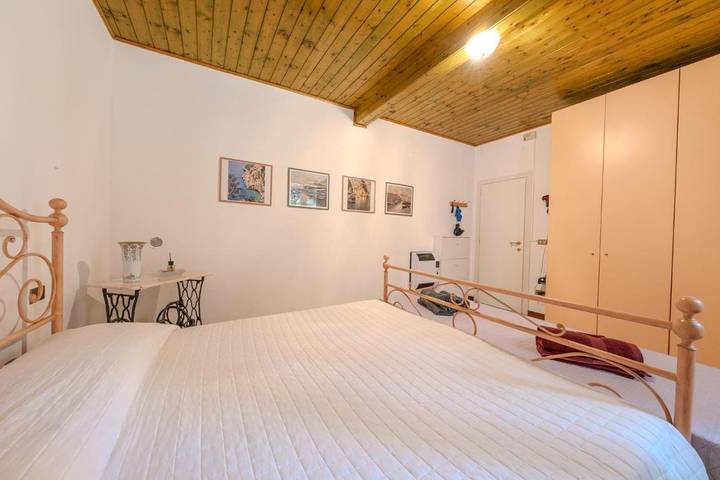 Villa pour 5 personnes, avec balcon ainsi que vue sur le lac et jardin dans Lac de Côme - 3