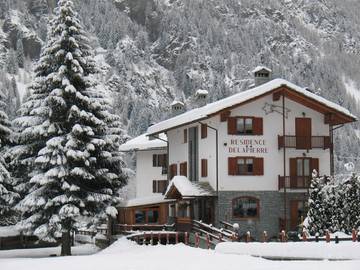 Location de vacances pour 3 personnes, avec vue et jardin dans Gressoney-Saint-Jean