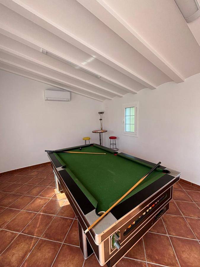 Gîte pour 4 personnes, avec vue ainsi que jardin et piscine dans San Martin Sarroca - 2