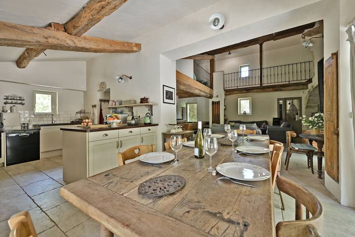 Location de vacances pour 15 personnes, avec piscine et jardin à Barjac - 4