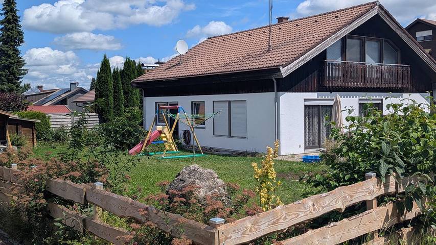 Ferienwohnung für 4 Personen, mit Terrasse und Garten, kinderfreundlich in Weiler-Simmerberg