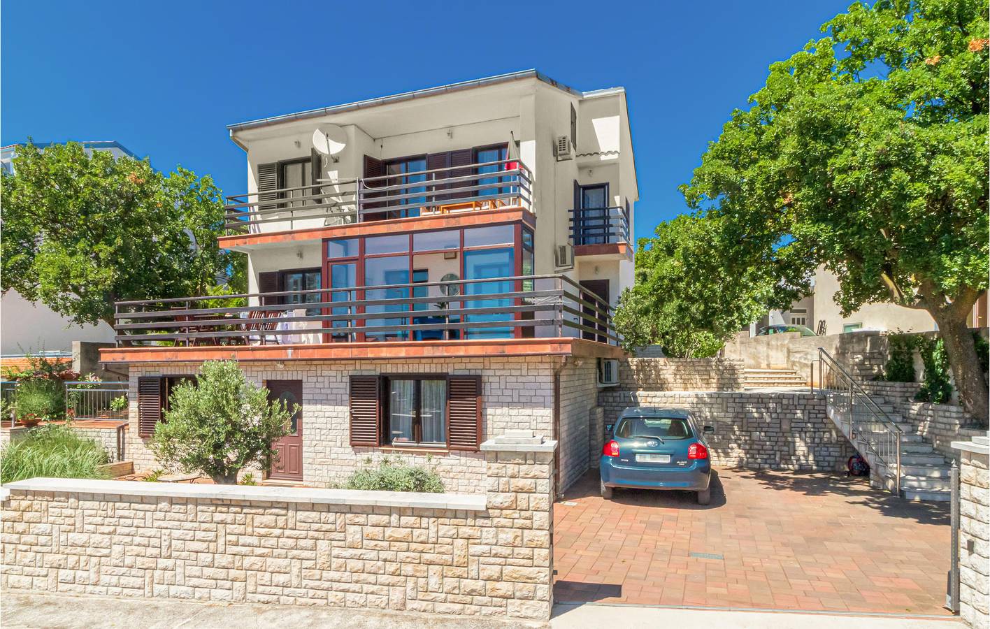 Ganze Ferienwohnung, Charmantes Apartment mit Terrasse und malerischer Aussicht in der Nähe von Novi Vinodolski in Novi Vinodolski, Primorje-Gorski Kotar