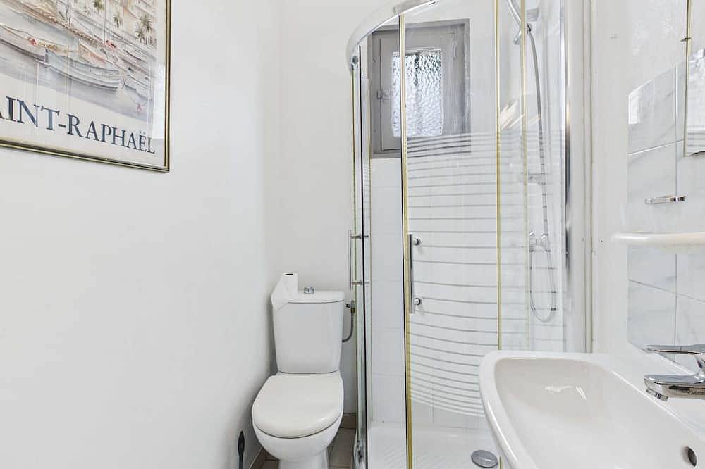Apartamento entero, Apartamento 2 piezas, terraza grande, 5 personas, estacionamiento, mascotas bienvenidas in Marseillan-Plage, Marseillan