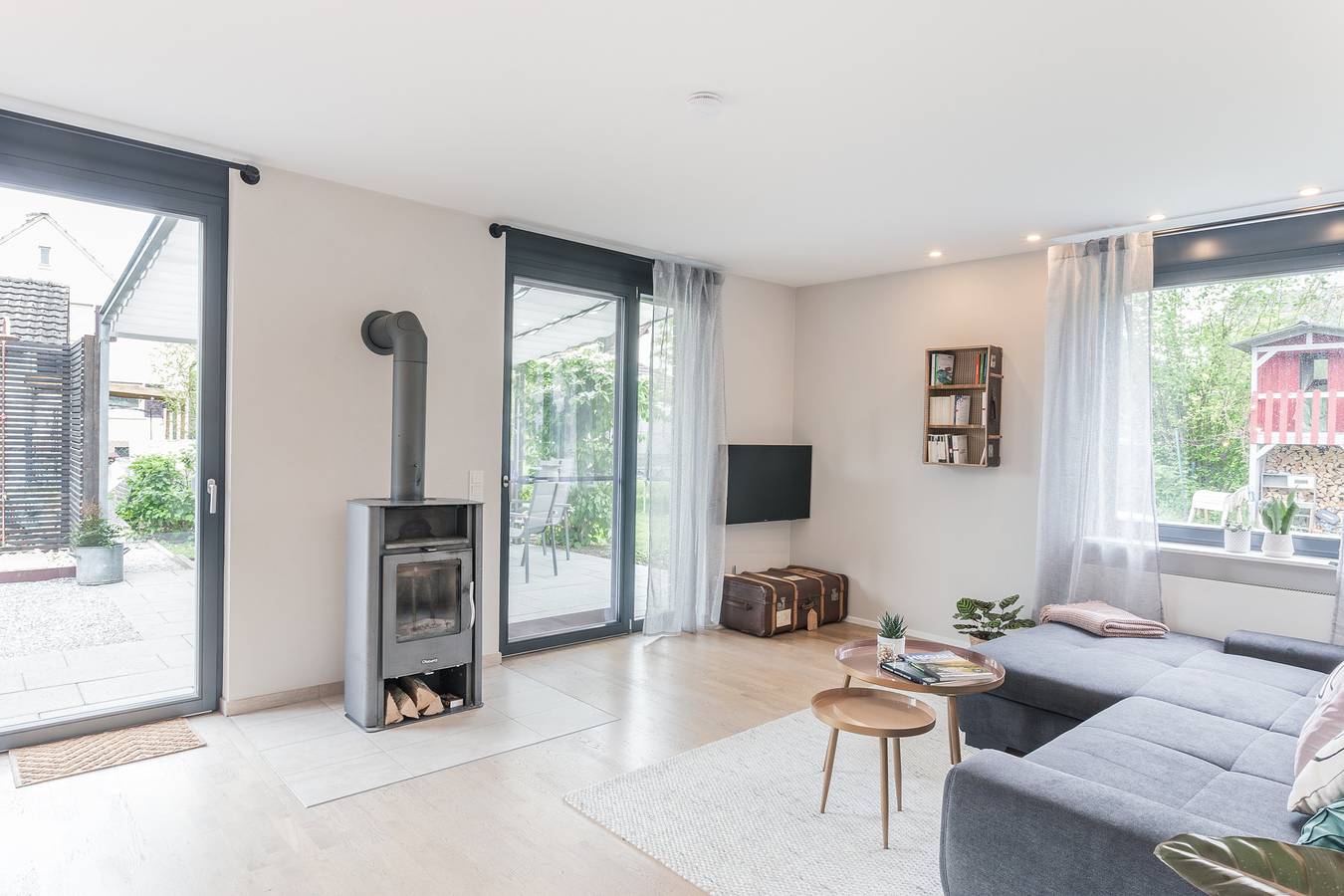 Goethe49: Wunderschönes Charakter Gästehaus mit genialem Outdoor Bereich - Ferienhaus mit 85 qm, 1 Schlafzimmer und 1 Wohn-/Schlafbereich, max. für 5 Personen in Rielasingen-Worblingen, Hegau