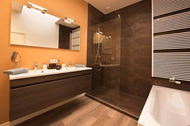 Entire apartment, St-Donaas (De Drie Koningen) - 125m² - 250m from Market Square in Bruges, West Flanders