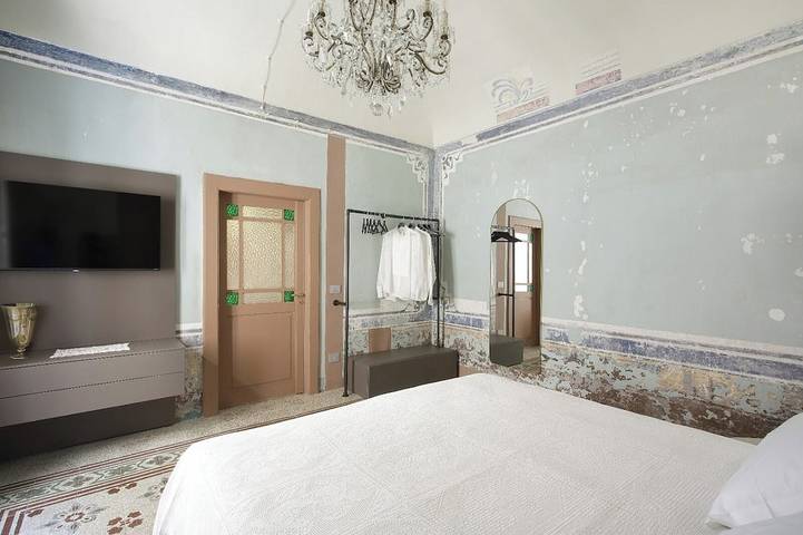 Appartamento intero, Elegante Dimora d'Epoca a Due Passi da Ortigia. in Siracusa, Siracusa e dintorni