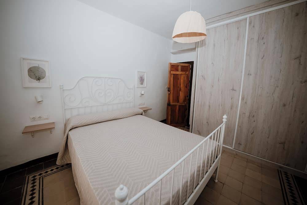 Welcome to \"La Casa Real\". a fully restored house from 1952 in La Zubia, Granada Province