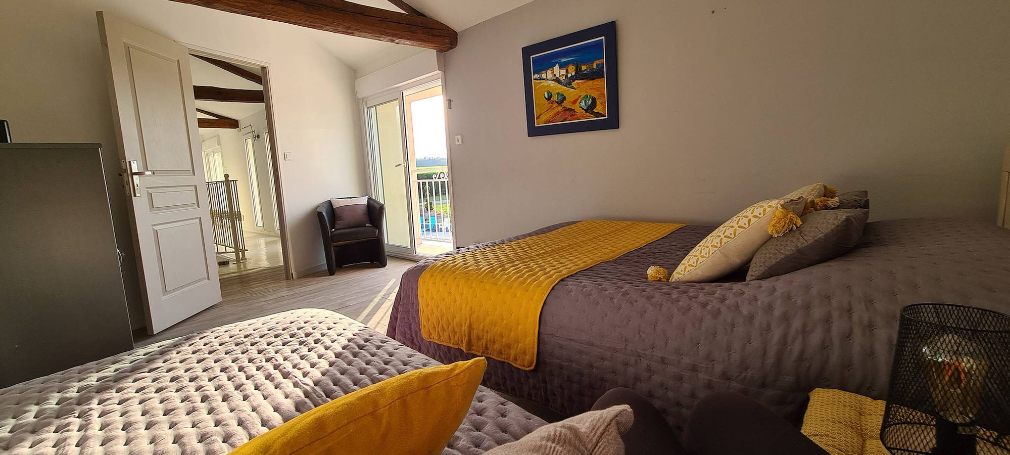 Habitación familiar cerca de Futuroscope - Desayuno incluido y piscina compartida in Neuville-de-Poitou, Vienne