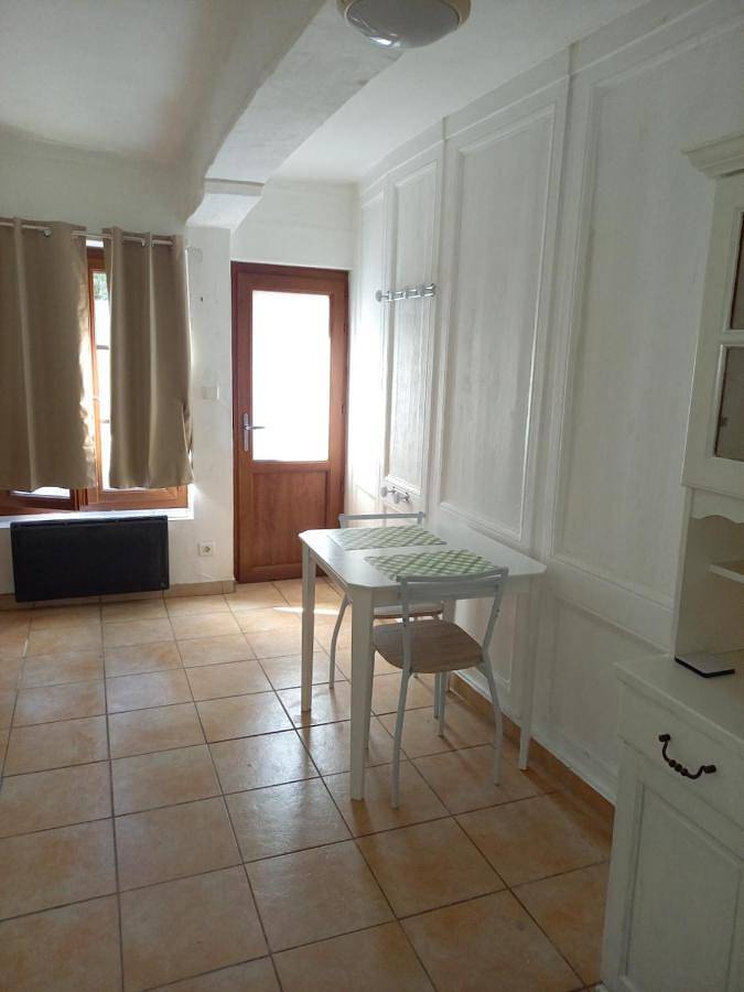Appartement entier, Charmant 2 pièces in Sainte-Honorine-du-Val-de-Seine, Région du Havre