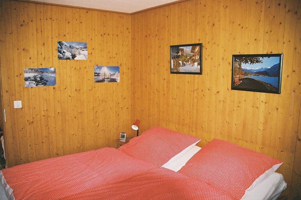 Ganze Wohnung, Ferienwohnung 80m², 3 Schlafzimmer, prachtvoller Ausblick auf See und Berge, in Brienz, Verwaltungskreis Interlaken-Oberhasli