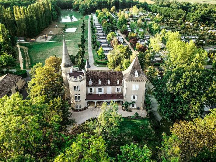 Camping pour 6 personnes, avec piscine ainsi que sauna et terrasse, animaux acceptés dans le Lot-et-Garonne - 2