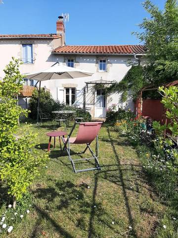 Gîte pour 4 personnes, avec terrasse, animaux acceptés à Cugand