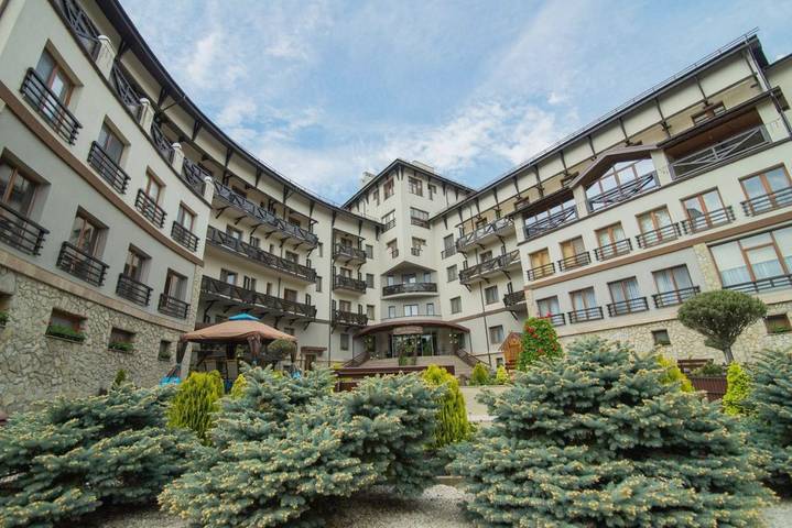 Hôtel pour 5 personnes, avec jardin et jacuzzi ainsi que piscine et sauna - 1