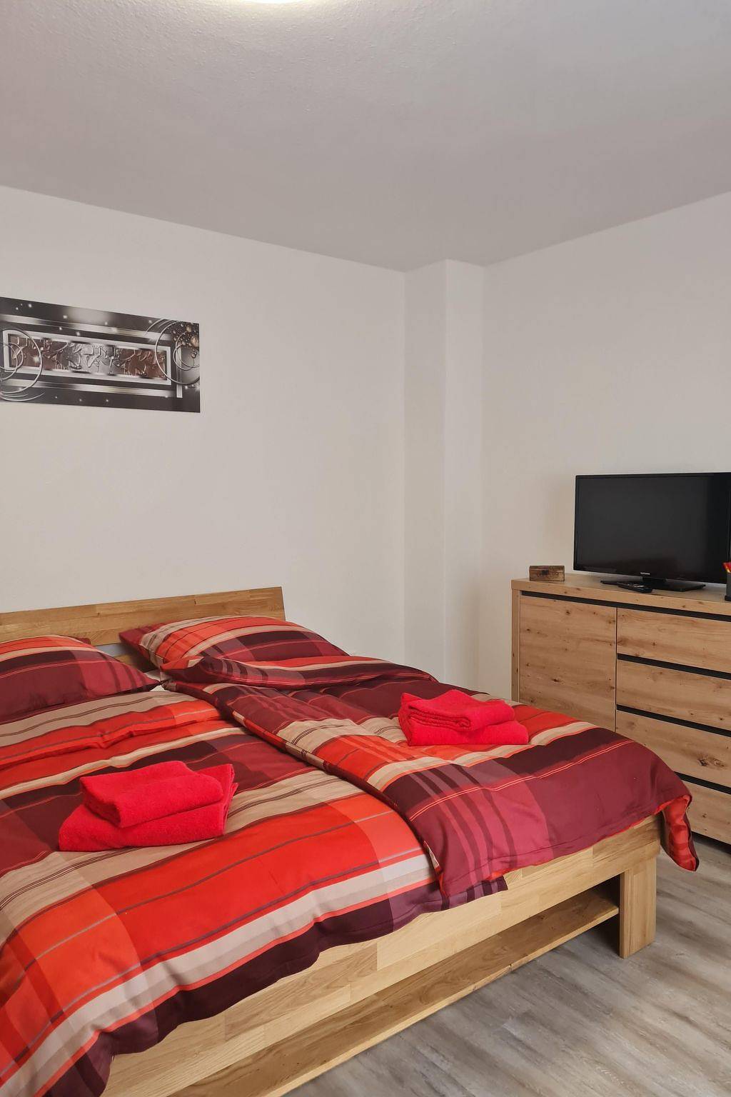 Geheel appartement, Liebevolle Ferienwohnung in zentraler Lage in Monheim am Rhein, Düsseldorf en omgeving