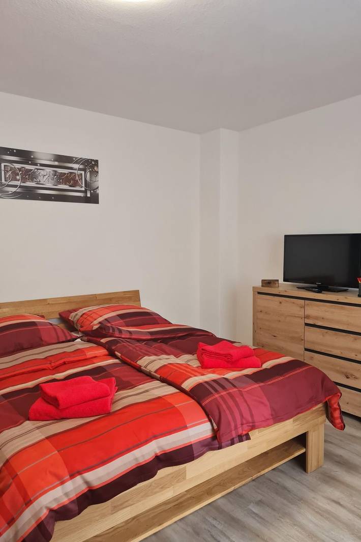 Ganze Wohnung, Liebevolle Ferienwohnung in zentraler Lage in Monheim am Rhein, Kreis Mettmann