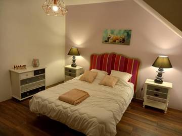 Gîte pour 7 personnes, avec terrasse et jardin à Thury