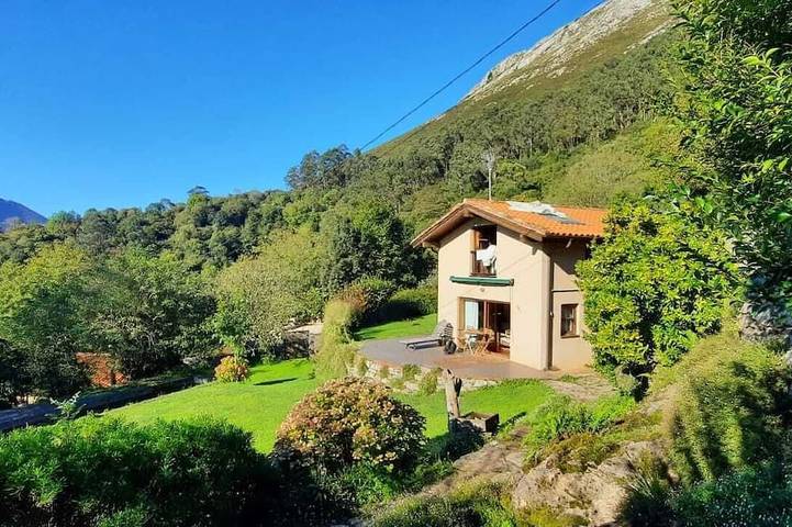 Gîte pour 2 personnes, avec terrasse et jardin, animaux acceptés