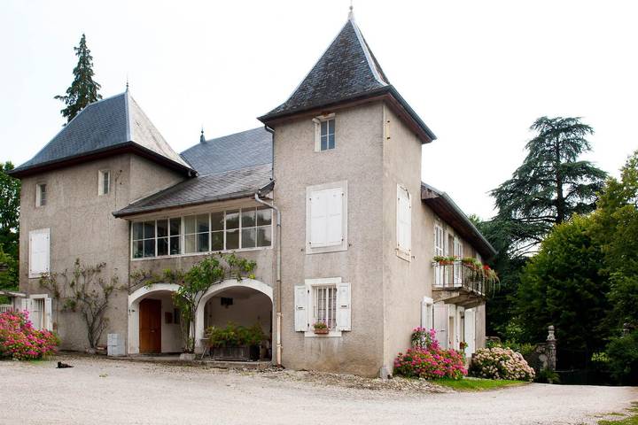 Gîte pour 2 personnes, avec jardin, animaux acceptés à Saint-Cassin