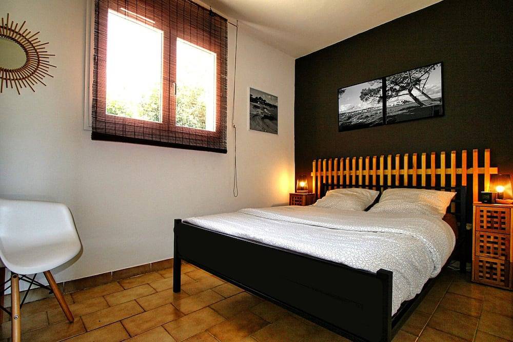 Entire apartment, T2 Alivu in a Corsican villa, comfortable, quiet, with swimming pool. in Calenzana, Calvi region