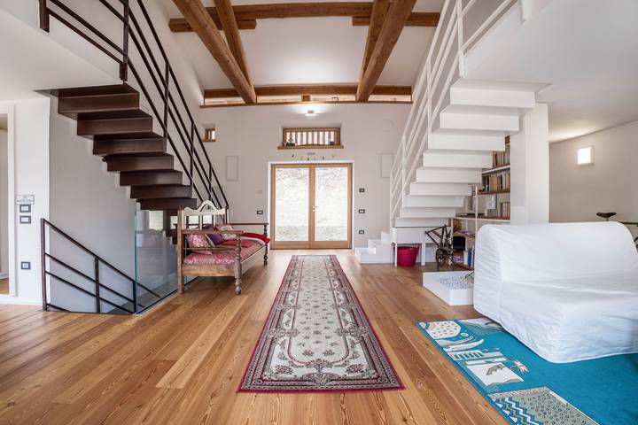 Apartamento "Villa Iagra" com vista para o lago, jardim e Wi-Fi in Tiarno di Sopra, Ledro