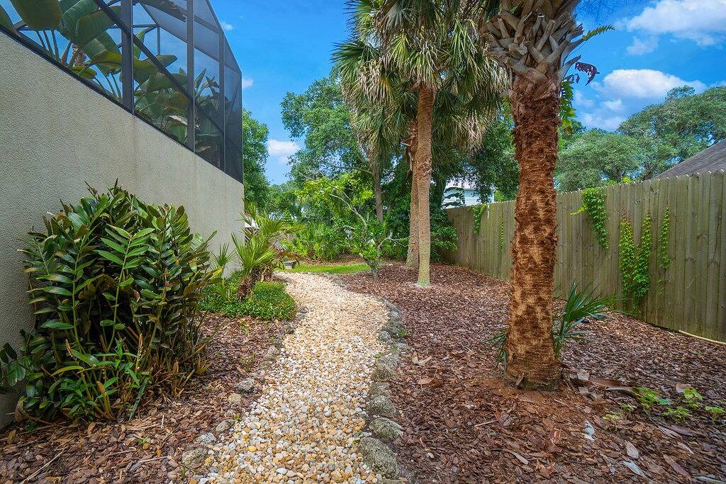 Joy Joy's Vilano Beach | 5-min walk to quiet beach in Vilano Beach, St. Johns County