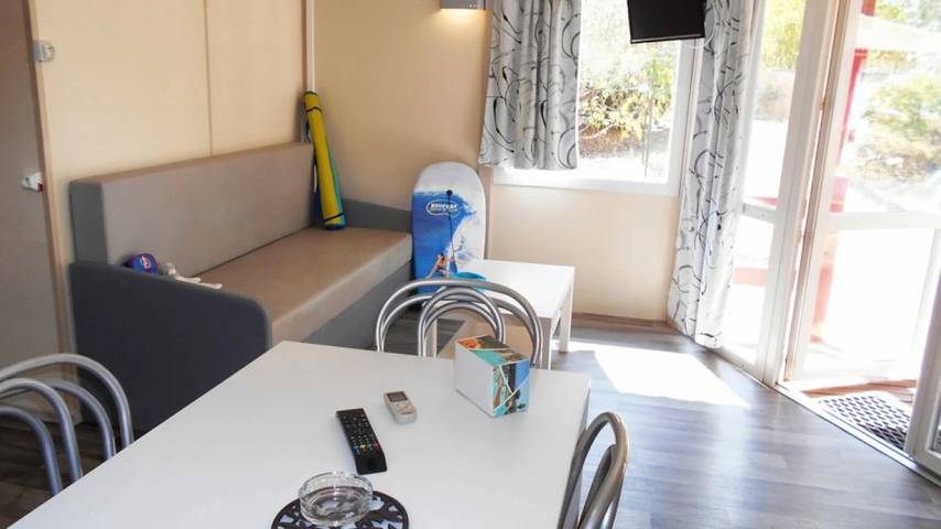 Gîte pour 6 personnes, avec jacuzzi et bassin pour enfant à Le Muy - 4