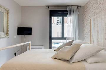 Appartement De Vacances pour 10 Personnes dans Levallois-Perret, Hauts-de-Seine, Photo 4