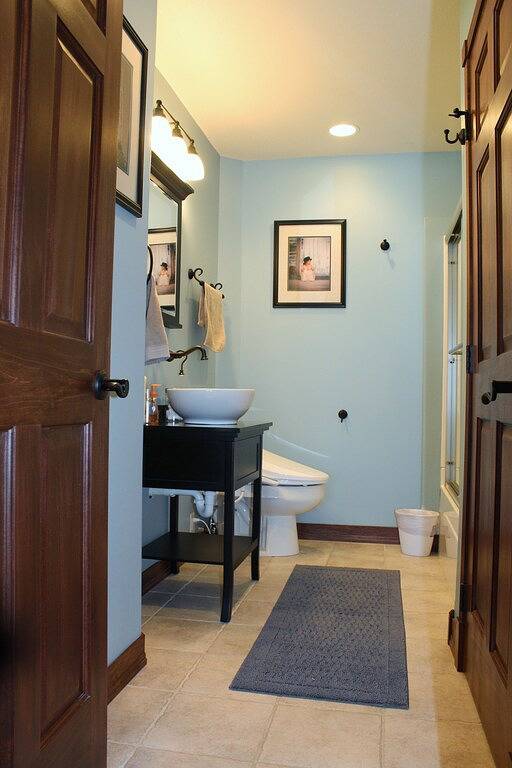 Moderner Handwerker auf historischem 8. St-Fargo in Fargo, North Dakota