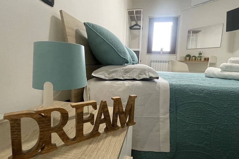 Entire apartment, Tivoli Terme Relax – Central Apartment with Parking and Comfort in Tivoli, Rome Province