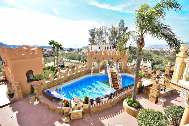 Villa voor 15 personen, with uitzicht op zee and tuin as well as zwembad in Malaga