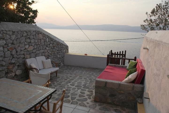 Holiday rental for 2 people, with Terrace and Garden as well as View in Hydra