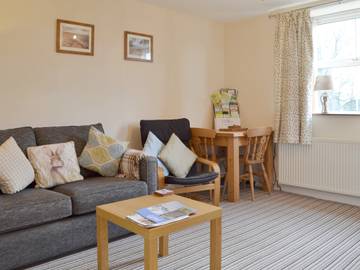 Holiday Rental for 2 People in Peak Forest, Peak District, Photo 3