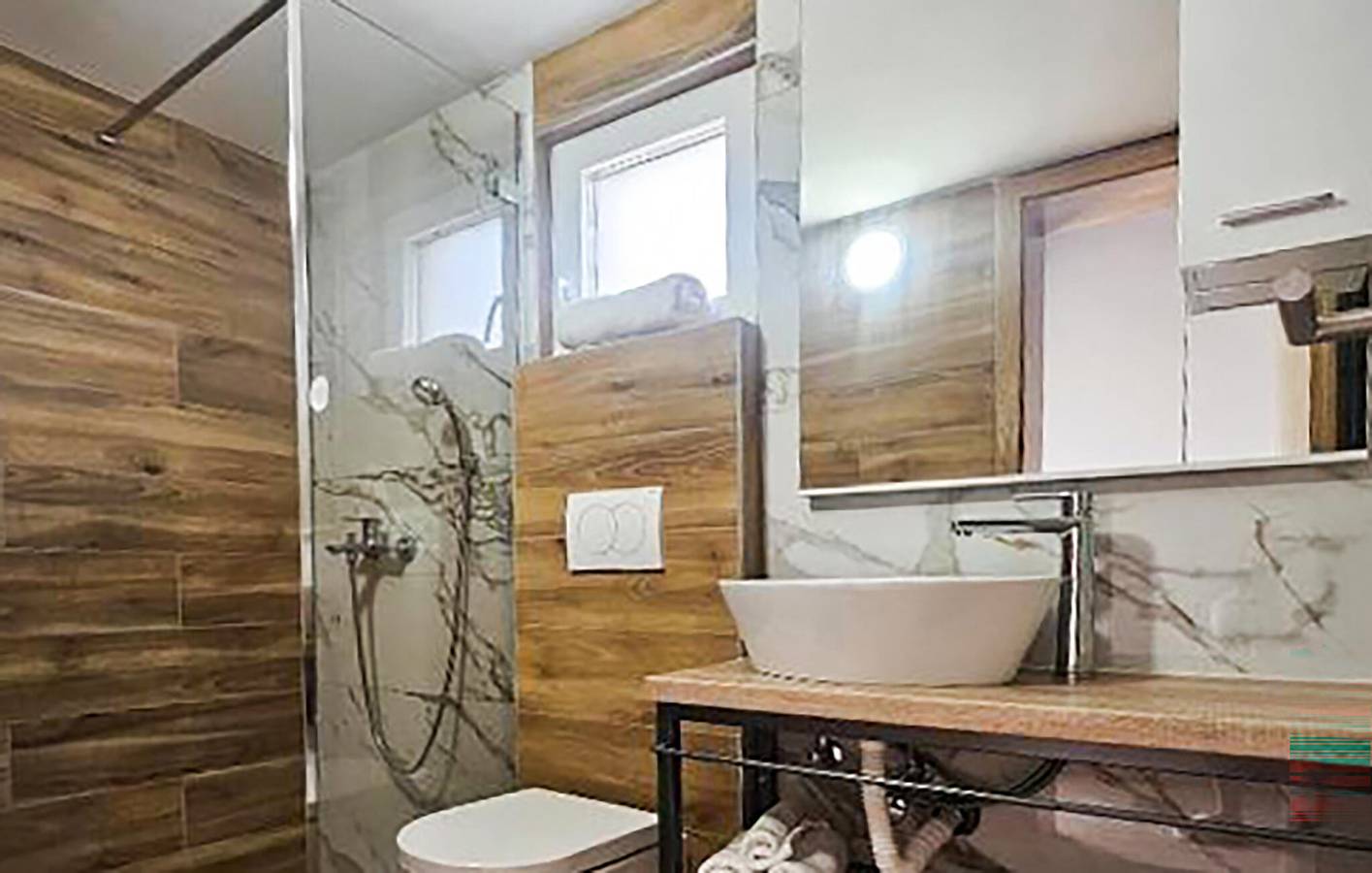 Comfortabel appartement met 1 slaapkamer, zwembad, wifi, parkeergelegenheid en airconditioning in Koprivnica-Krizevci