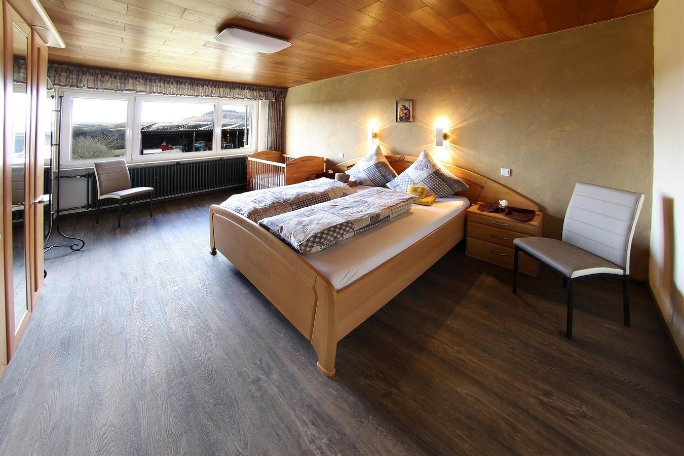 Ganze Ferienwohnung, 4-Bett-Ferienwohnung Maria in Manderscheid, Bernkastel-Kues & Umgebung