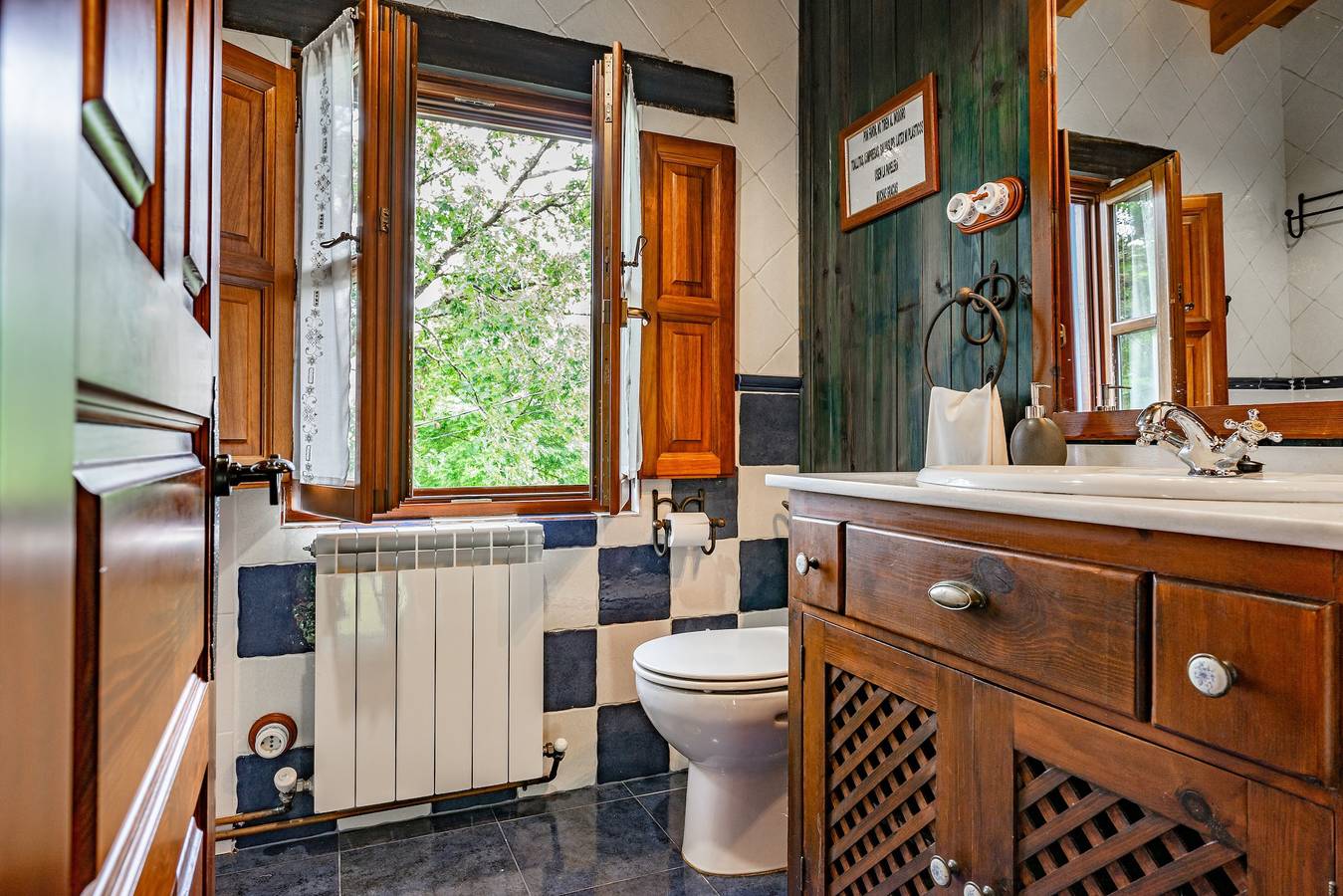 Vakantiehuis 'La Pumarada' met privé tuin en Wi-Fi, foto 14
