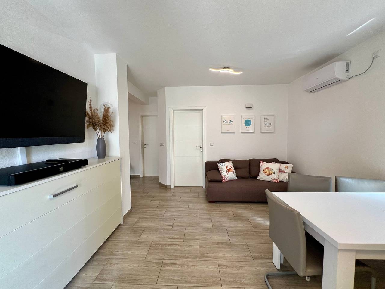 Entire holiday apartment, Holiday apartment for 4 people with balcony in Biograd na Moru, Zadar
