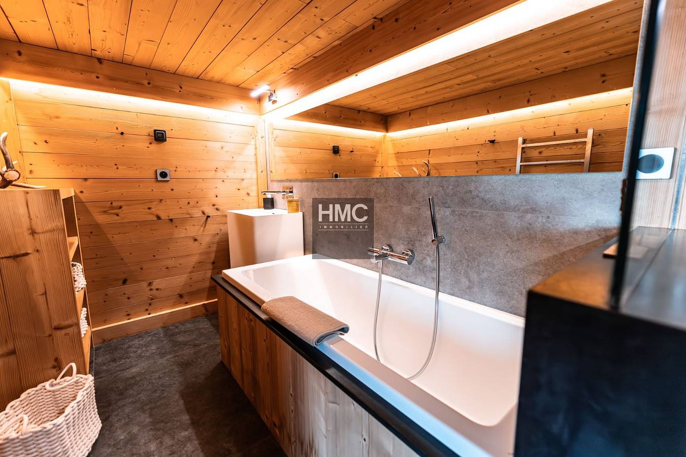 Chalet Moose Lodges, Spa & Sauna in Les Angles, Région de Prades