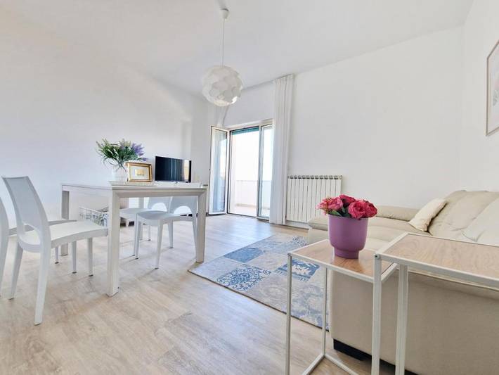 Ferienwohnung für 4 Personen, mit Ausblick und Balkon sowie Garten - 1