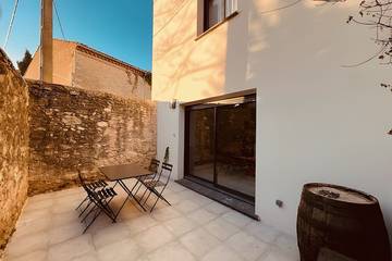 Gîte pour 4 personnes, avec terrasse à Saint-Geniès-de-Fontedit