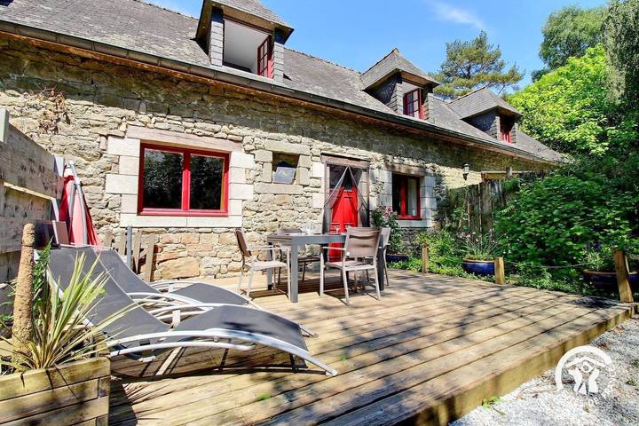 Gîte pour 5 personnes, avec terrasse et jardin