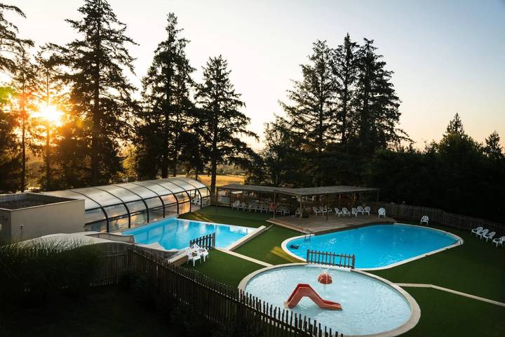 Mobil home pour 6 personnes, avec piscine ainsi que terrasse et sauna, animaux acceptés à Payrac - 3