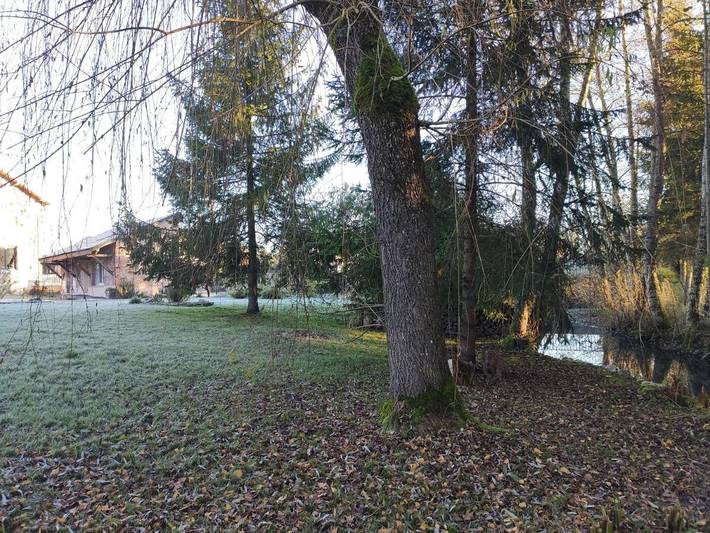 Location de vacances pour 2 personnes, avec Terrasse ainsi que Jardin et Vue dans Souain-Perthes-lès-Hurlus
