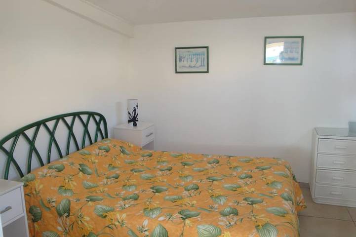Cap d'Agde house feet in the water - private direct access to the beach in Cap d'Agde, Agde