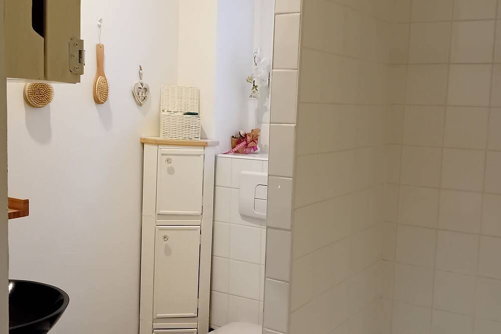 Independent, private guest studio in Marsella, Marsella region
